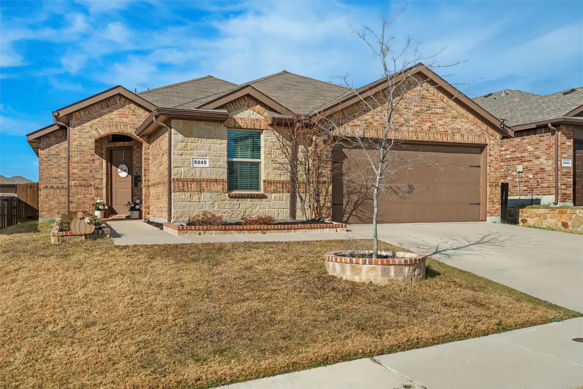 9245 Herringbone Drive, Fort Worth, TX 76131 - Image #1