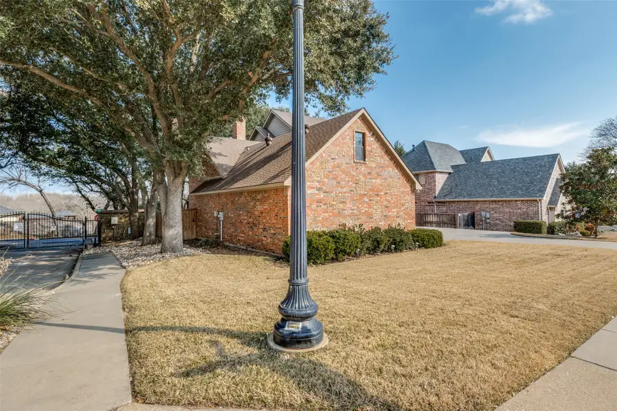 4402 Running Brook Drive, Rowlett, TX 75088 - Image #2
