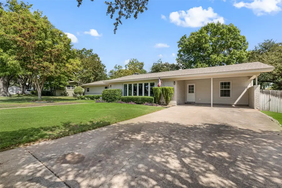 1701 Royal Oaks Drive, Waco, TX 76710 - #2