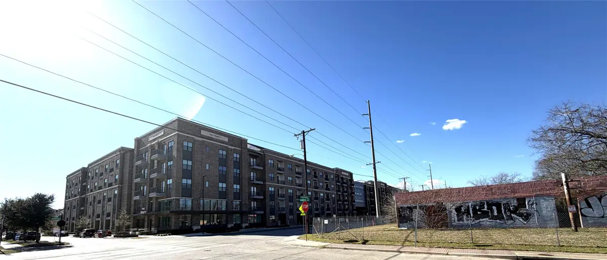 1001 Singleton Boulevard, Dallas, TX 75212 - #1