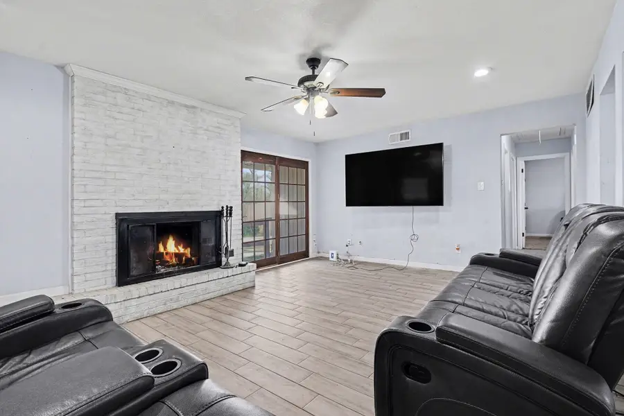 2725 Mark Drive, Mesquite, TX 75150 - Image #2