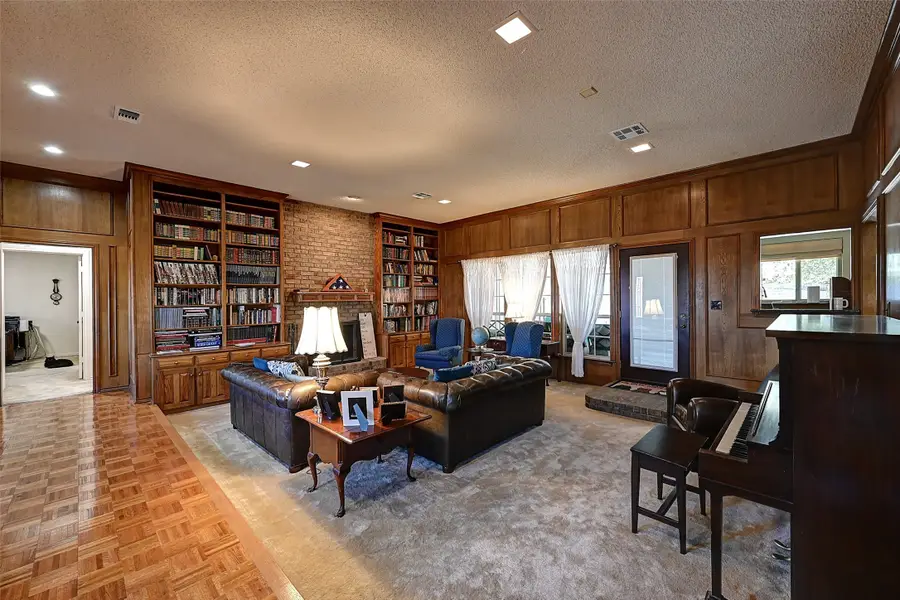 2300 Woodsong Trail, Arlington, TX 76016 - Image #3