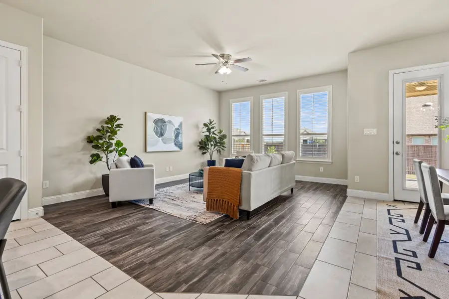 7203 Fallen Crest Lane, Arlington, TX 76001 - Image #2