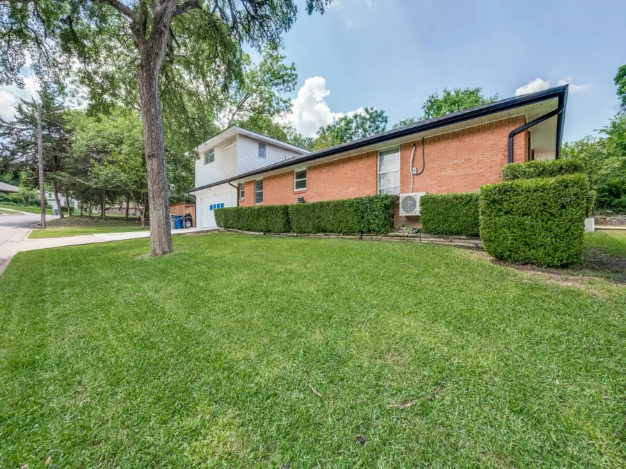 3406 Springwood Lane, Dallas, TX 75233 - Image #2