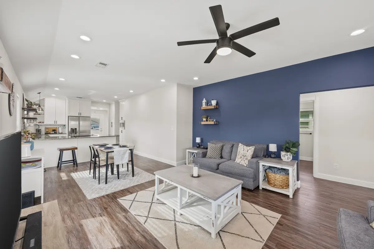 800 N Broughton Street, Sherman, TX 75090 - #1