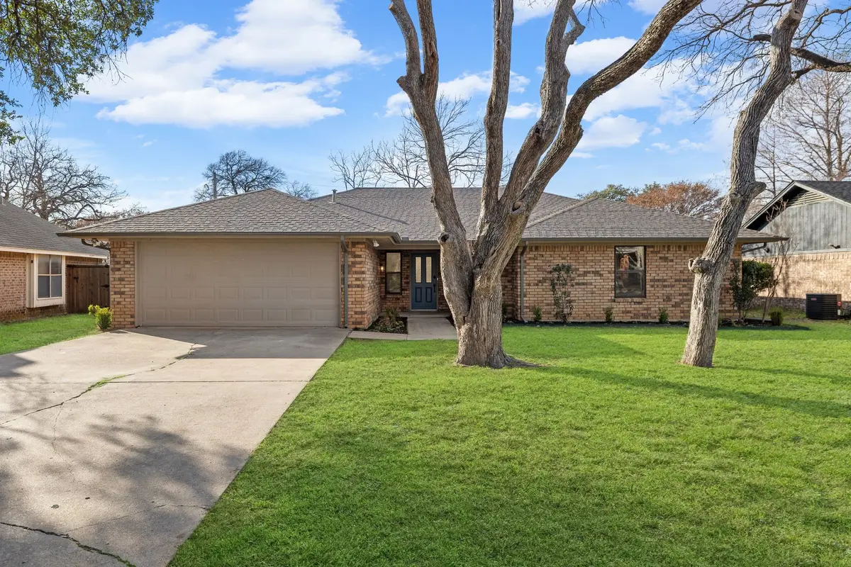 4720 Michelle Drive, Arlington, TX 76016 - Image #1