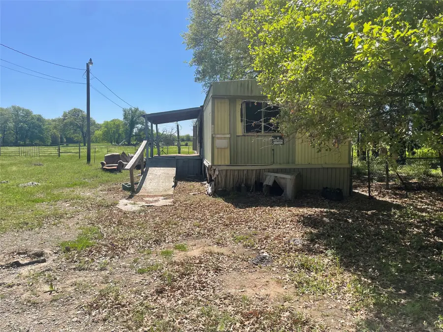 689 James, Kemp, TX 75143 - Image #3