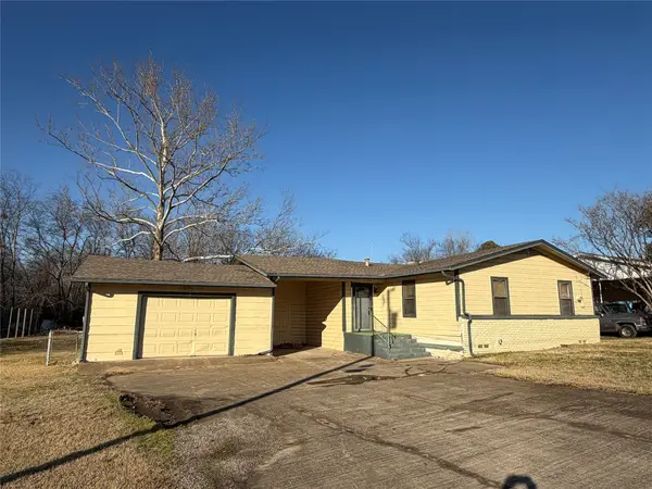 234 Texas Street, Wills Point, TX 75169