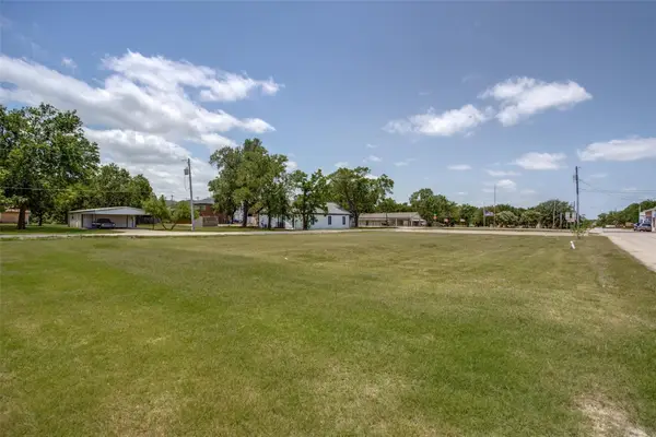 529 N 4th Street, Princeton, TX 75407