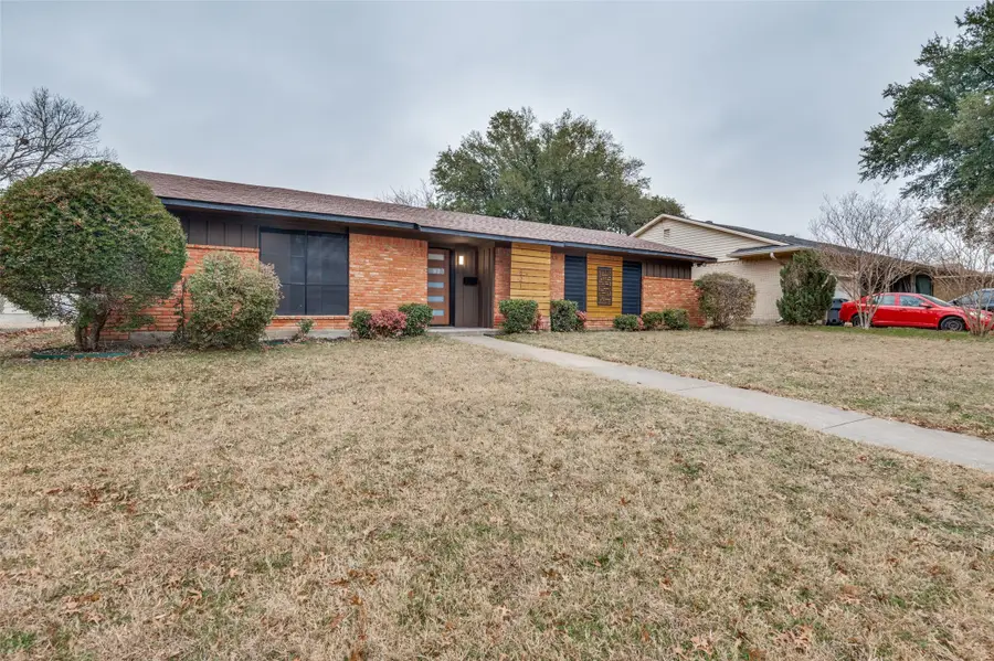 821 Sequoia Drive, Lancaster, TX 75146 - Image #2
