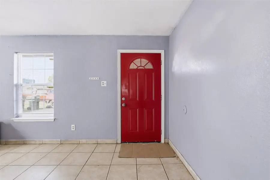 116 Maple Street #A, Arlington, TX 76011 - Image #3