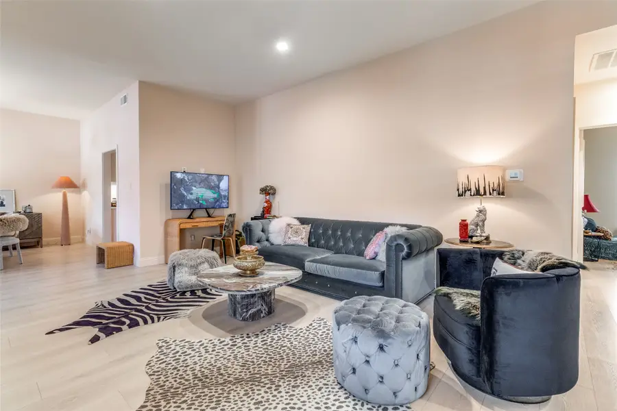 10433 High Hollows Drive #117, Dallas, TX 75230 - Image #3