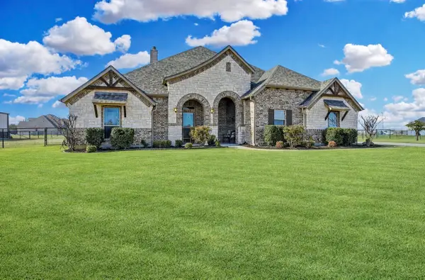 700 Russell Road, Hudson Oaks, TX 76087