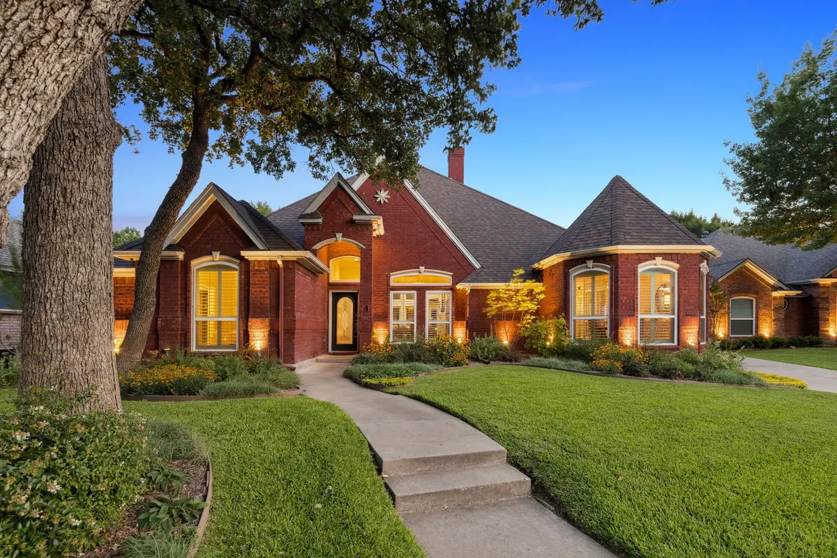 6202 Millwood Court, Arlington, TX 76016 - Image #1