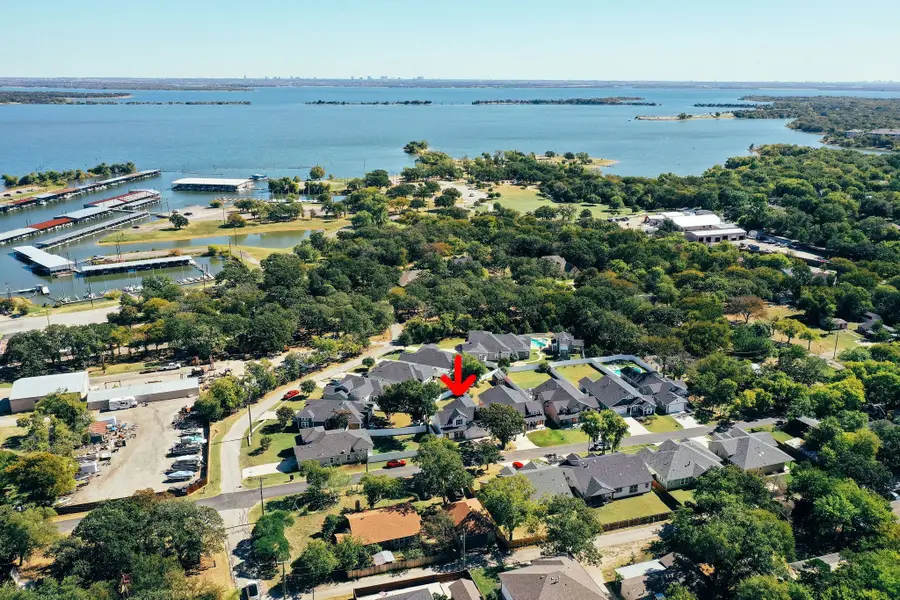 216 Wilson Street, Lake Dallas, TX 75065 - Image #2