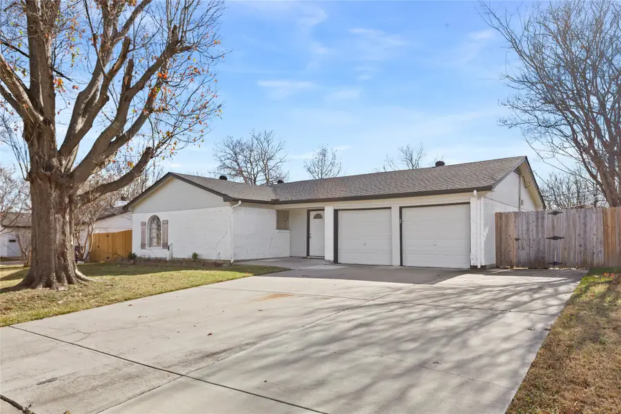 1012 E Dallas Street, Mansfield, TX 76063 - Image #2
