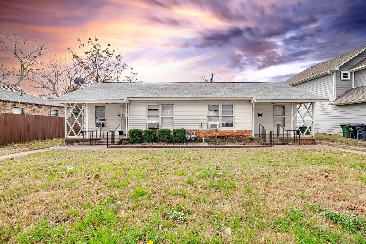 206 E Rogers Street, Arlington, TX 76011 - Image #1