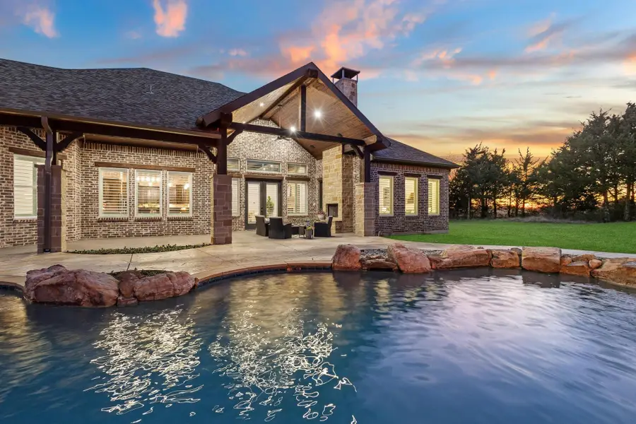 231 Geis Drive, Pottsboro, TX 75076 - Image #2