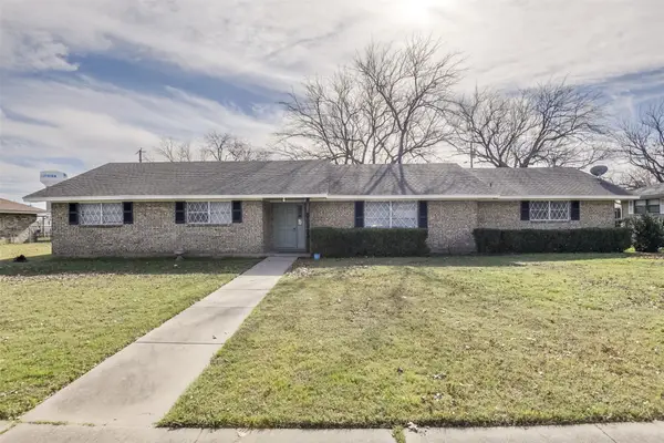 105 Stiles Drive, Midlothian, TX 76065