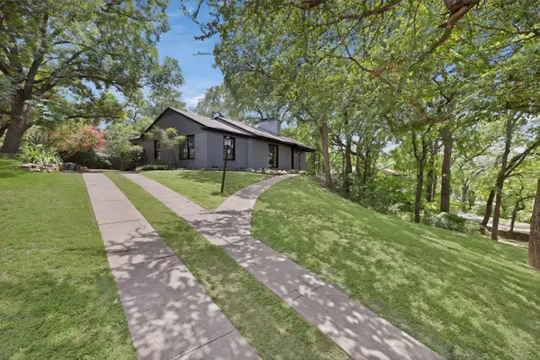 1904 Marigold Avenue, Fort Worth, TX 76111