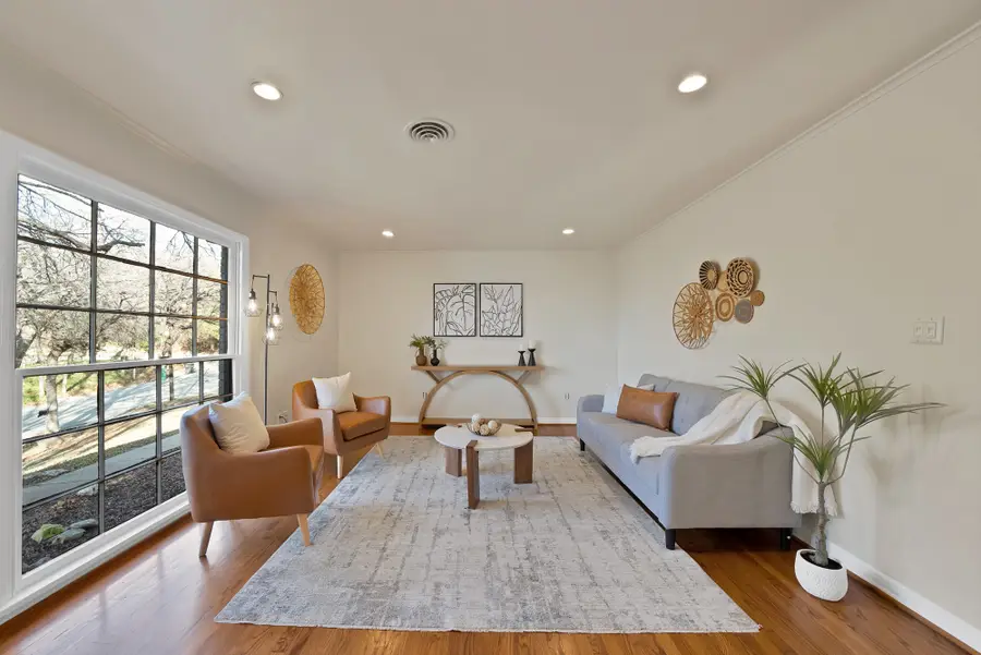 1904 Marigold Avenue, Fort Worth, TX 76111 - Image #2