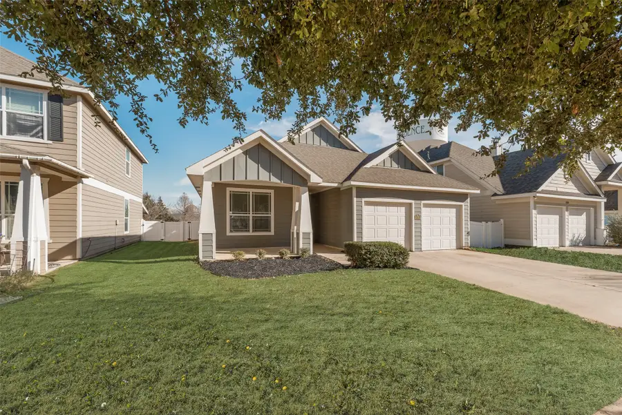 1724 Murphy Court, Providence Village, TX 76227 - Image #2