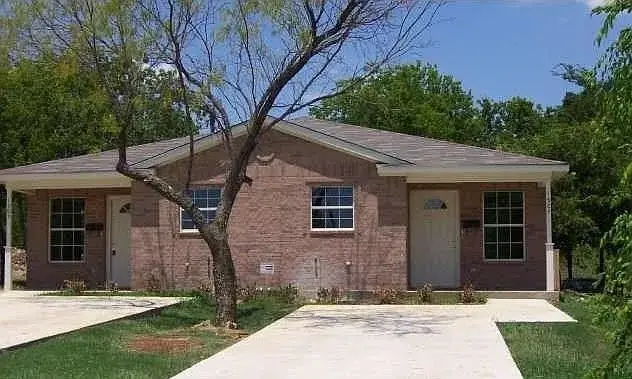 1432 E Mulkey Street, Fort Worth, TX 76104 - Image #1