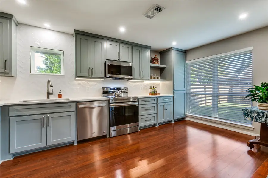 1002 N Lindale Lane, Richardson, TX 75080 - Image #2