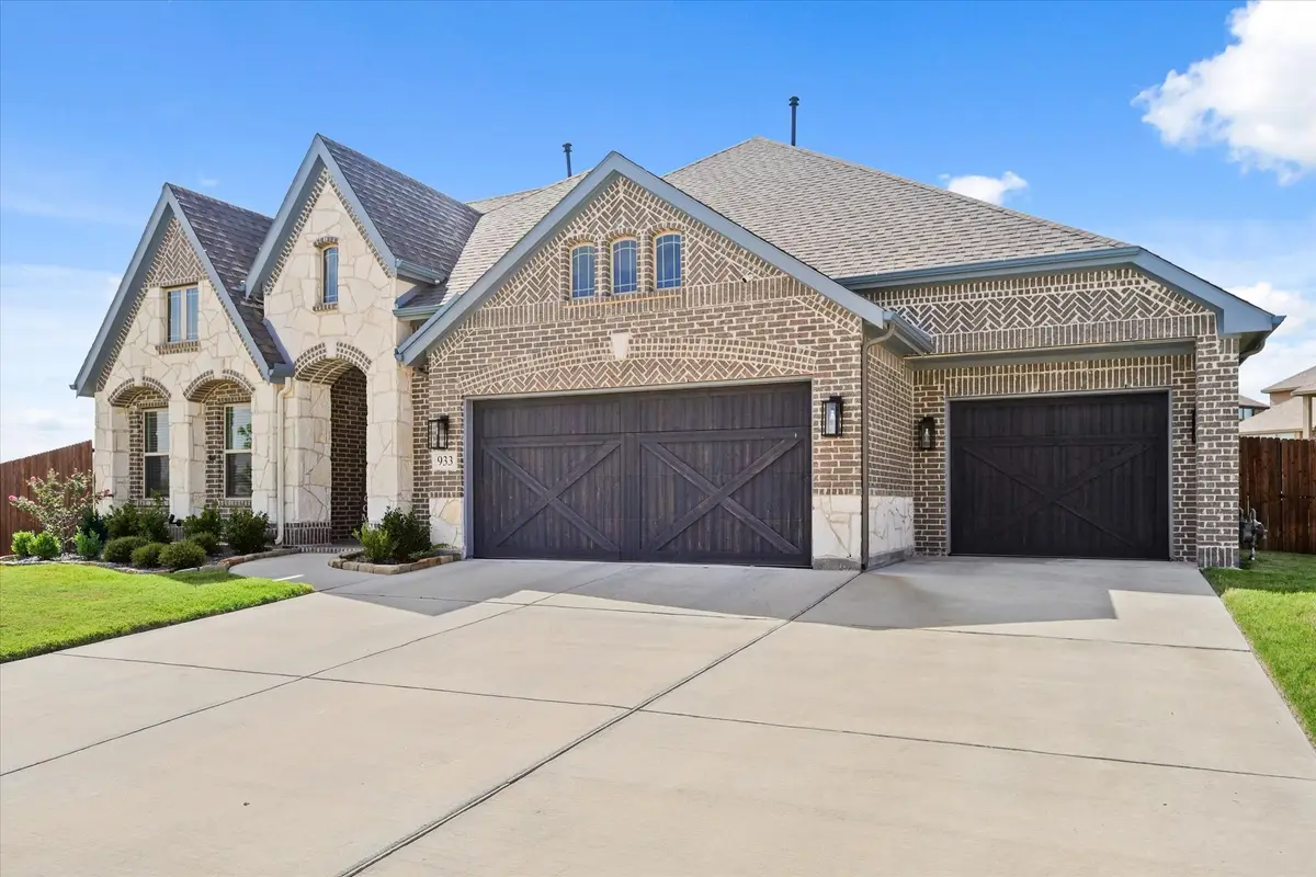 933 Homestead Drive, Desoto, TX 75115 - Image #1