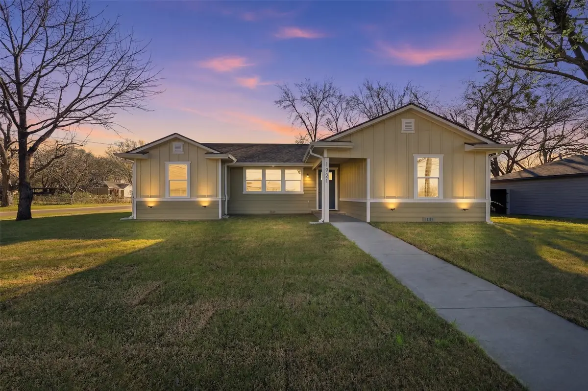 1921 N Woods Street, Sherman, TX 75092 - #1