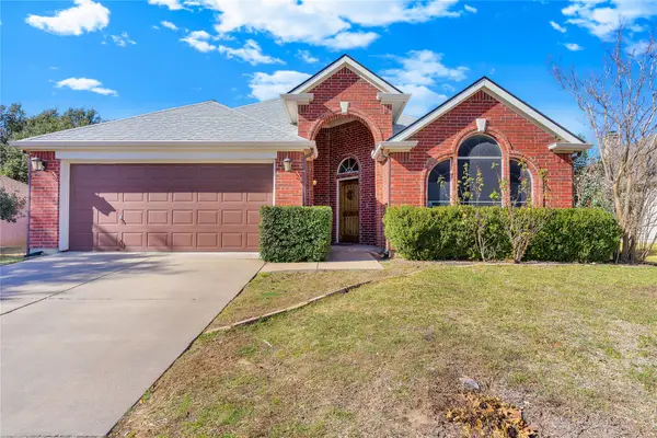 2536 Briarcrest Drive, Burleson, TX 76028