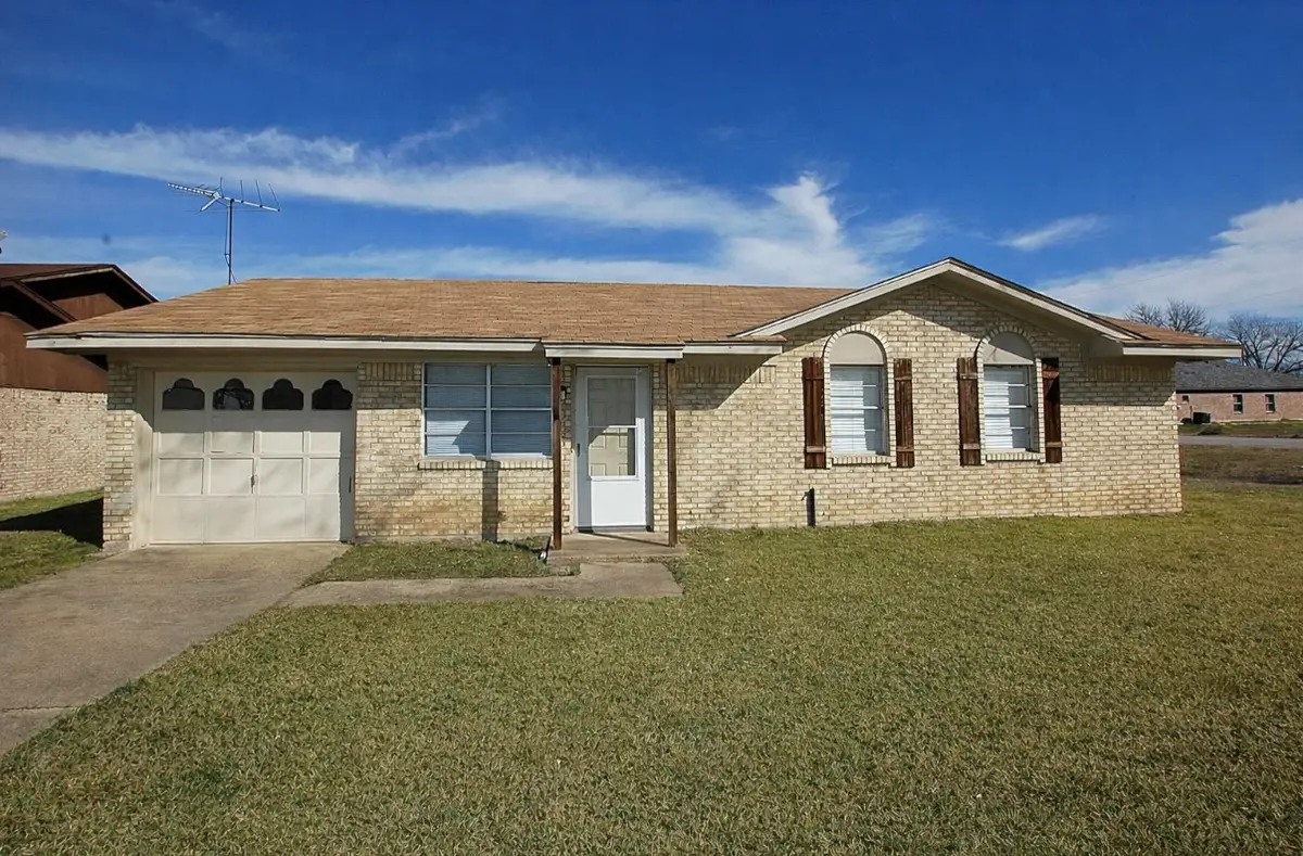 606 E Broad Street, Forney, TX 75126 - #1