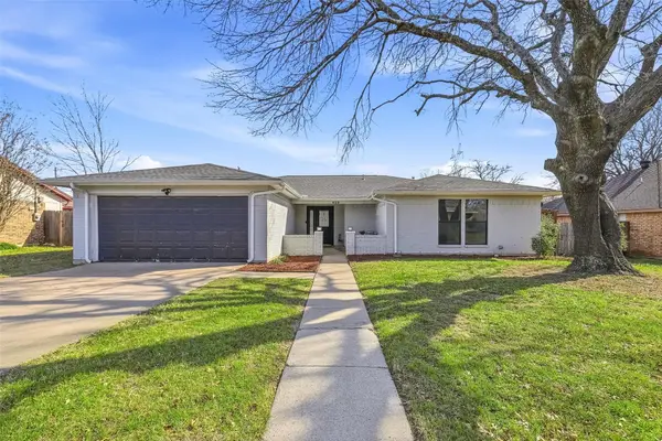 629 Owens Drive, Crowley, TX 76036