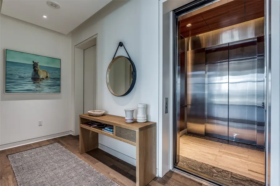 1918 Olive Street #2002, Dallas, TX 75201 - Image #2