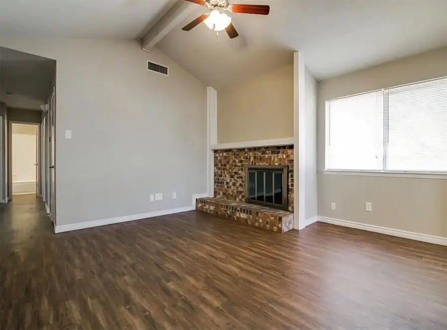 517 Via Sevilla, Mesquite, TX 75150 - Image #2