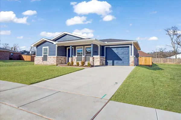 2385 Miller Street, Denison, TX 75020