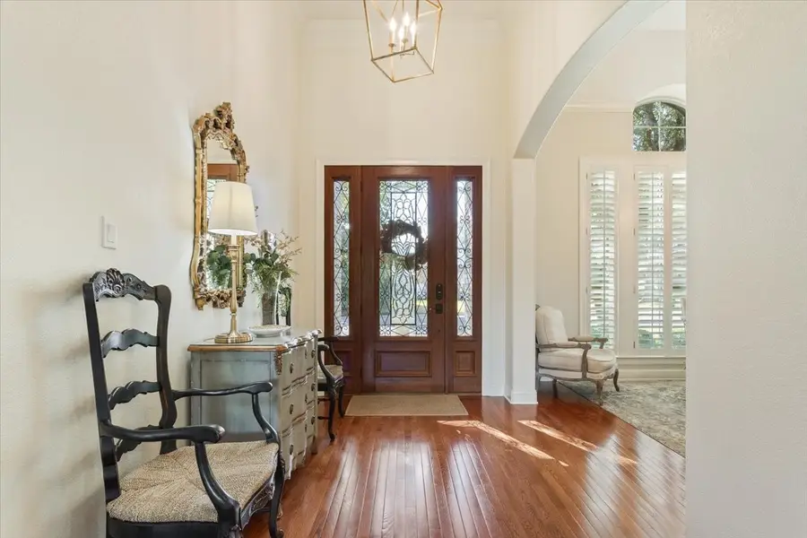 4801 Ridgeview Drive, Waco, TX 76710 - Image #2