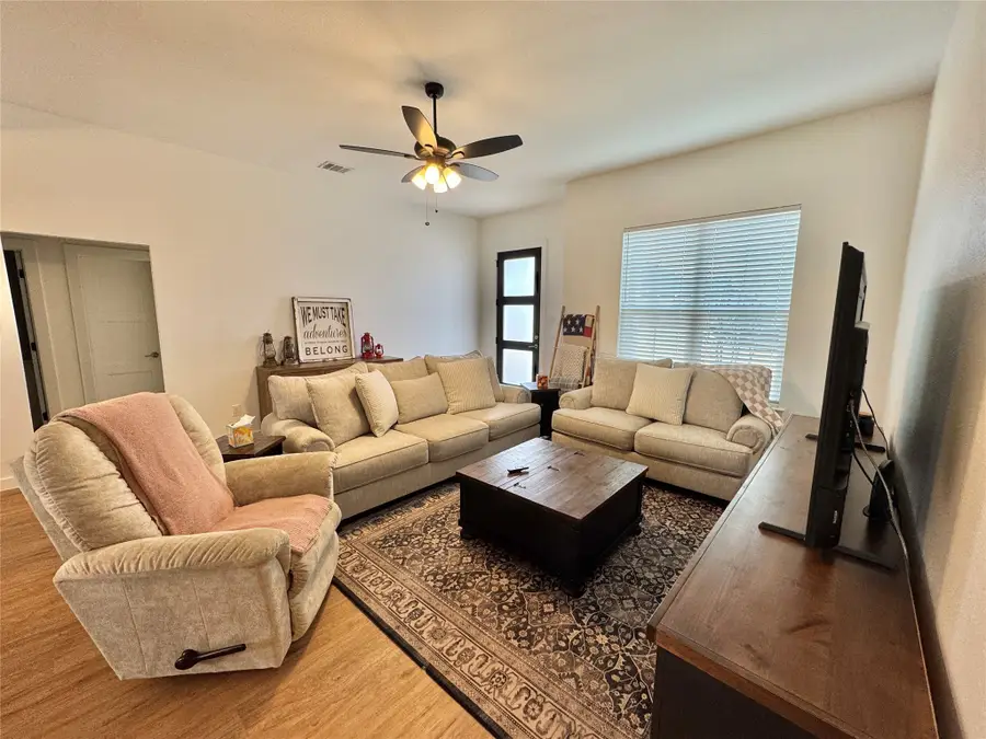 416 Austin Street, Callisburg, TX 76240 - #2