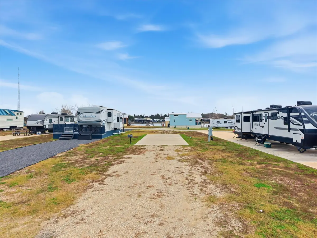 6384 Peninsula Road, Kerens, TX 75144 - #1