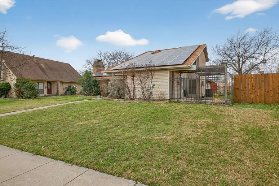2801 Vancouver Street, Irving, TX 75062 - Image #2