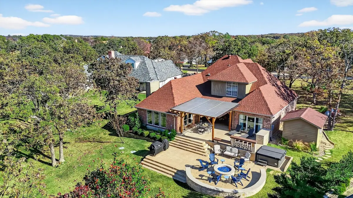 100 Mohawk Cove, Lake Kiowa, TX 76240 - #1