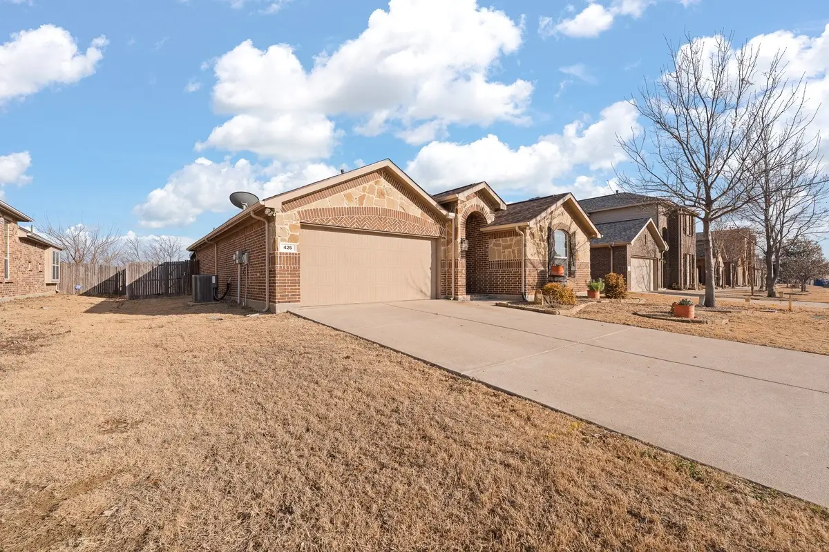 425 Peach Lane, Burleson, TX 76028 - Image #1