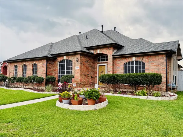 4213 Forestedge Drive, Grand Prairie, TX 75052