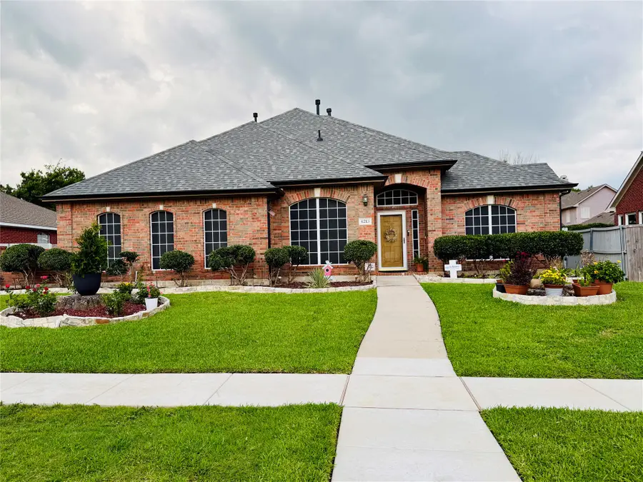 4213 Forestedge Drive, Grand Prairie, TX 75052 - Image #2