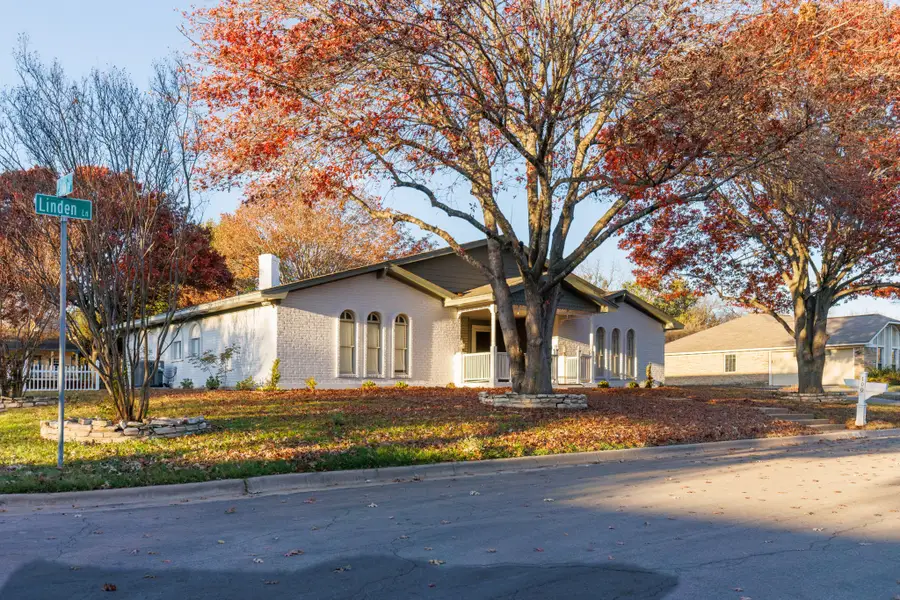 100 Linden Lane, Hewitt, TX 76643 - Image #3