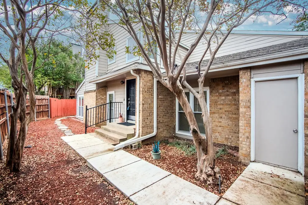 2724 Meadowstone Court, Carrollton, TX 75006 - Image #1