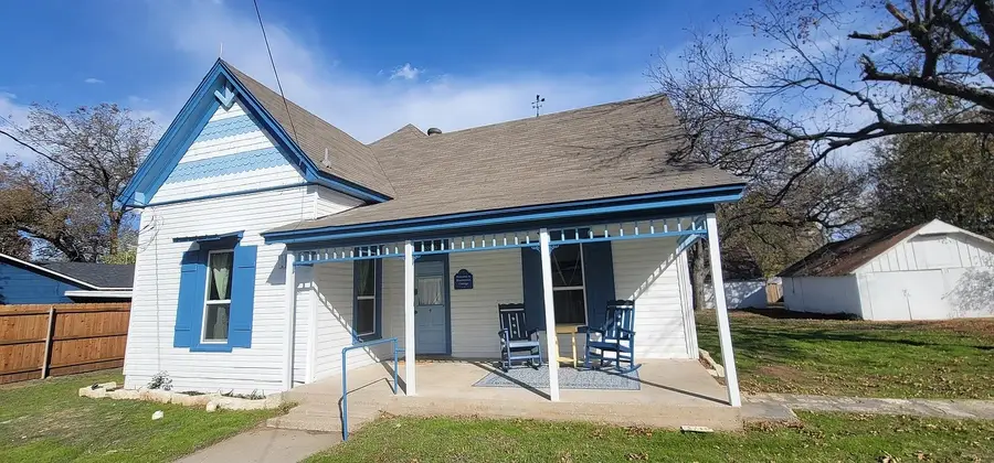 910 Baird Street, Cleburne, TX 76033 - #2