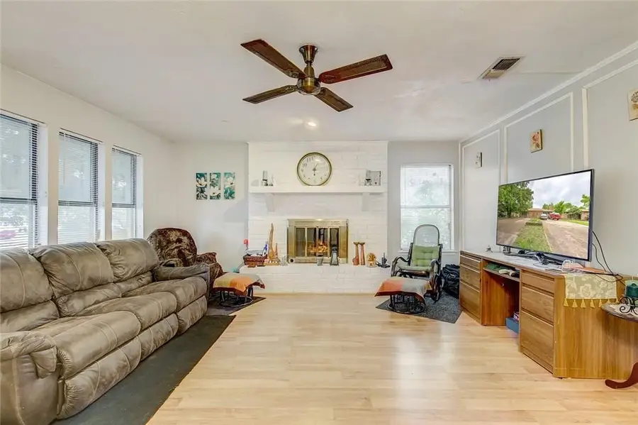 1908 Reever Street, Arlington, TX 76010 - Image #3