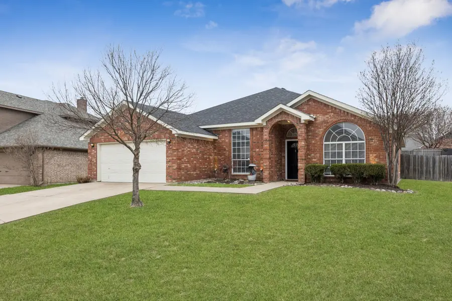 619 Manchester Drive, Mansfield, TX 76063 - Image #2
