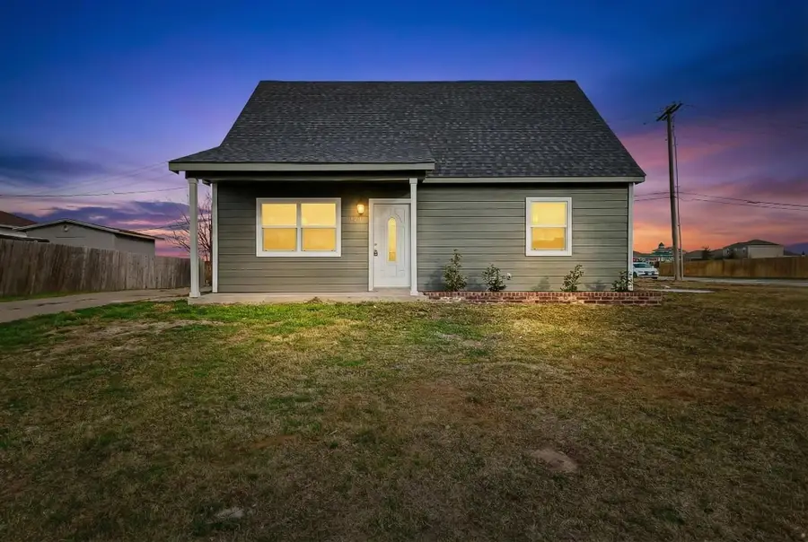 1700 Manor Garden, Greenville, TX 75401 - Image #3